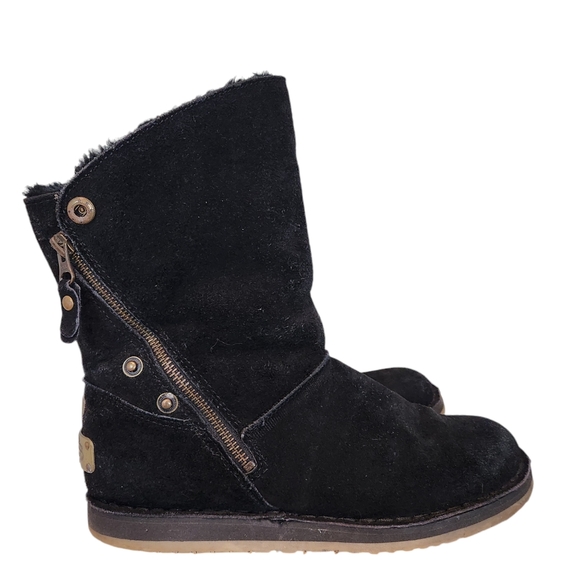 RJ's fuzzies Trixie Sheepskin and leather suede upper zip bootie size 8 - Picture 2 of 9